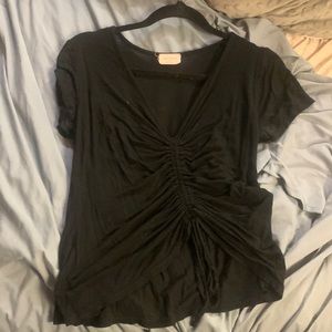 Black middle sinch crop top